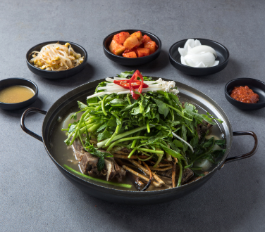 맑은미나리뼈전골